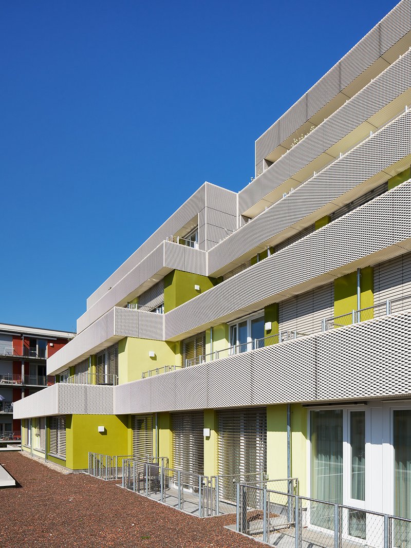 umbau und sanierung
alten- und pflegeheim bruchsal
huttenstraße 47
76646 bruchsal

planung:

pia architekten gmbh
bismarckstraße 59
76133 karlsruhe
www.pia-architekten.de