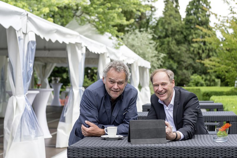 16 AKBW 14 06 05 0009 k1 web