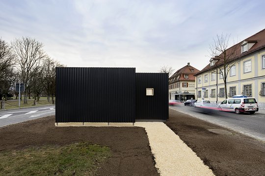 Mikrohofhaus  - Leben auf der Verkehrsinsel