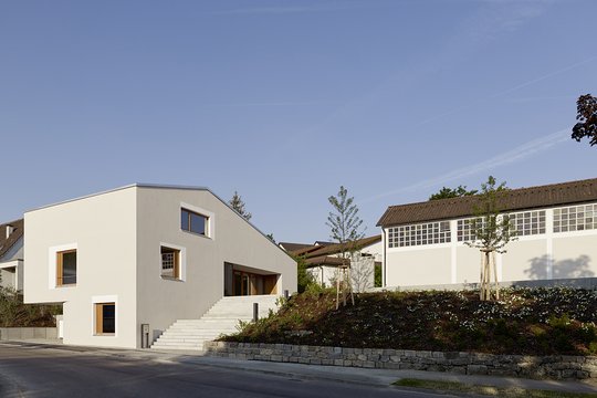 Kath. Gemeindehaus St. Clemens Maria Hofbauer - Pfarrbüro mit Gemeindetreff und Neuanlage der Außenanlagen