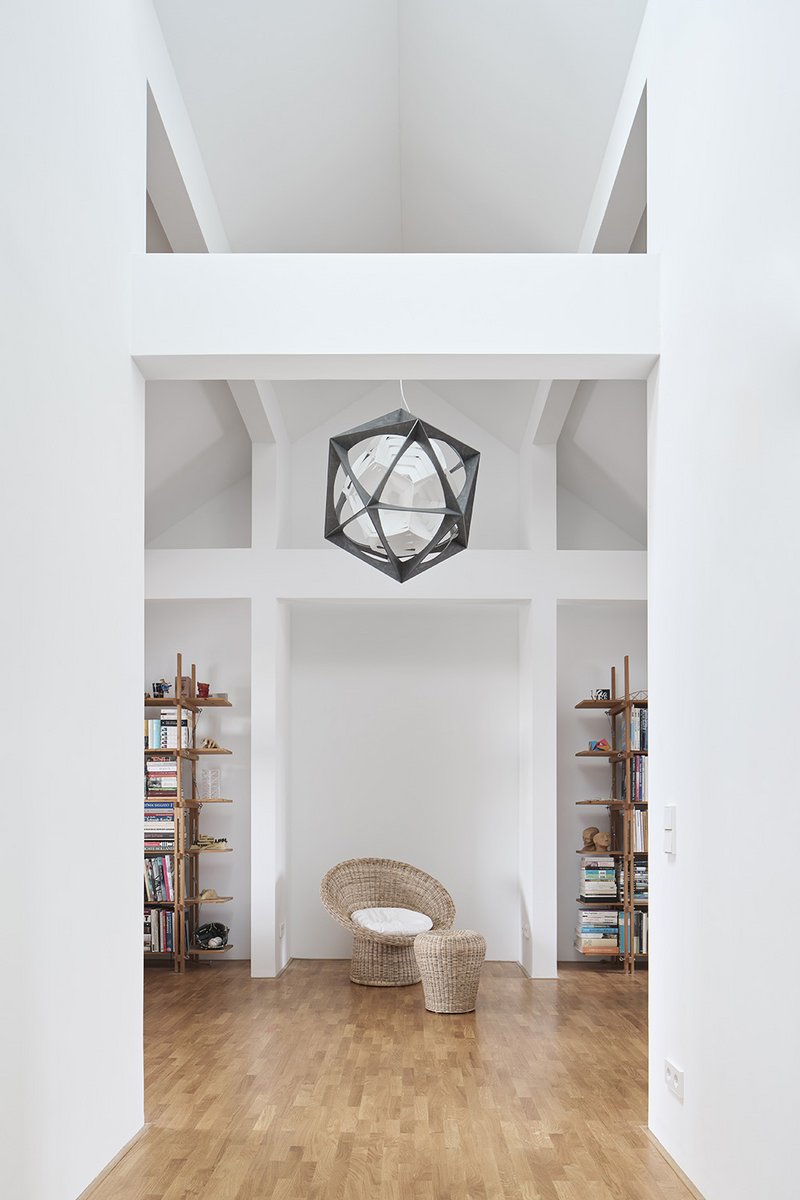 Ausbau eines Dachbodens zur Wohneinheit

Architektur:
KFWM Architekten BDA PartGmbB
Fischer-Wasels  Mergenthaler
Werderplatz 37
76137 Karlsruhe
www.kfwmarchitekten.de