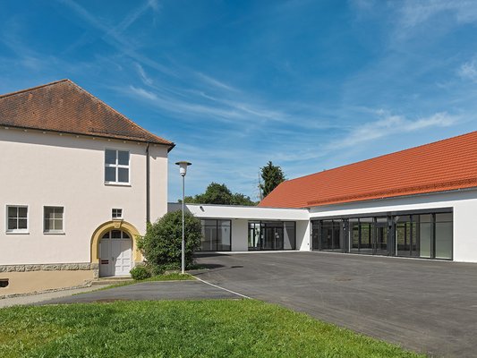 Dorfgemeinschaftshaus – Teilabbruch und Neubau