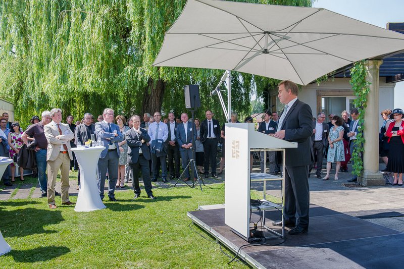 AKBW 13 07 08 0671 k1 web s