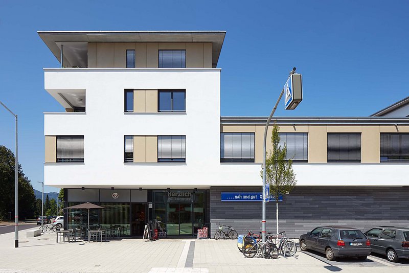 wohn- und geschÃ¤ftshaus
kirchzartener straÃŸe / weilerstraÃŸe


architektur:
melder & binkert
freie architekten
baslerstrasse 11
79100 freiburg im breisgau
www.melder-binkert.de