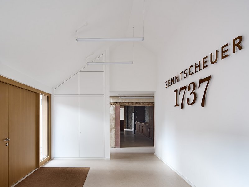 Umbau und Erweiterung  Zehntscheuer Karlsdorf

Architektur:
PIA Architekten GmbH      
Karlstr. 21a	
76133 Karlsruhe
www.pia-architekten.de