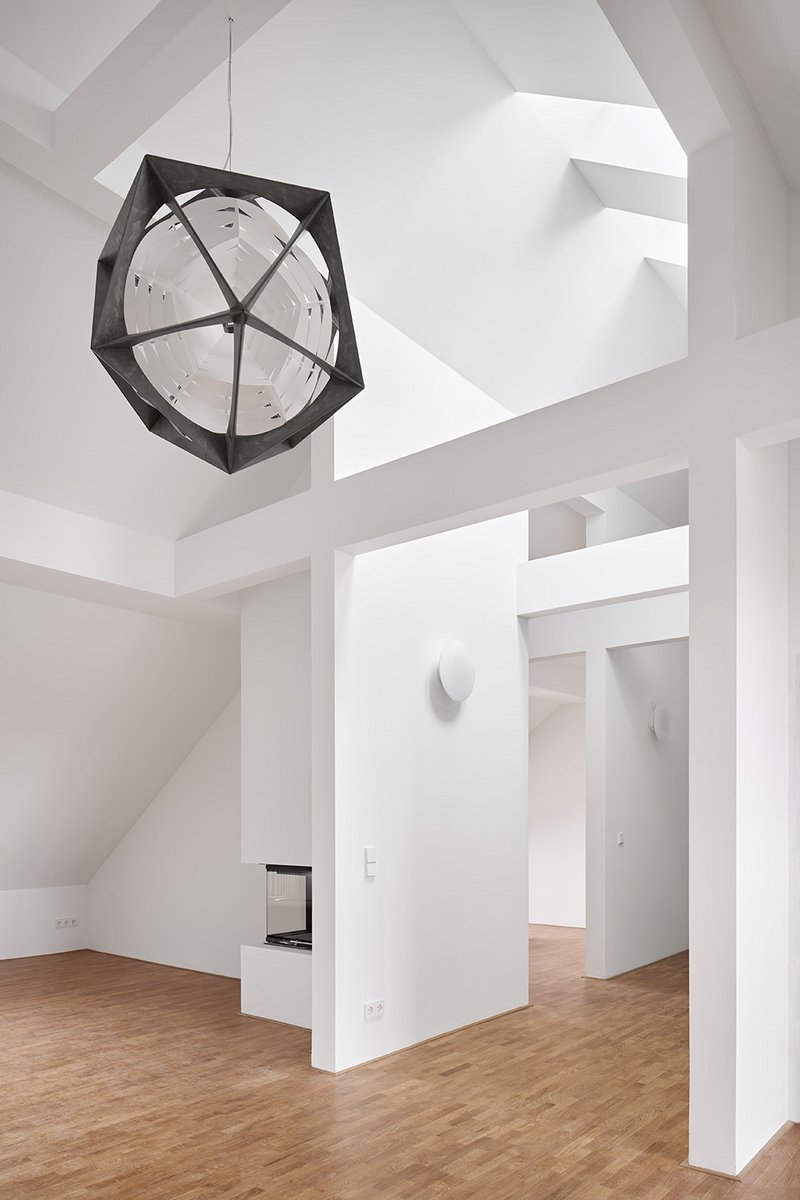 Ausbau eines Dachbodens zur Wohneinheit

Architektur:
KFWM Architekten BDA PartGmbB
Fischer-Wasels  Mergenthaler
Werderplatz 37
76137 Karlsruhe
www.kfwmarchitekten.de