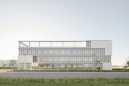 Neubau Institute for Machine-Brain Interfacing Technology (IMBIT)