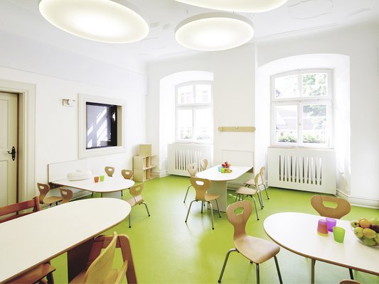 Umnutzung eines Gebäudes von 1771 zur Kindertagesstätte