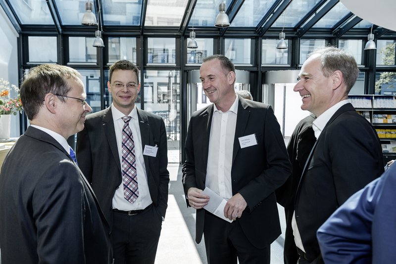 04 AKBW 14 06 05 0096 k1 web