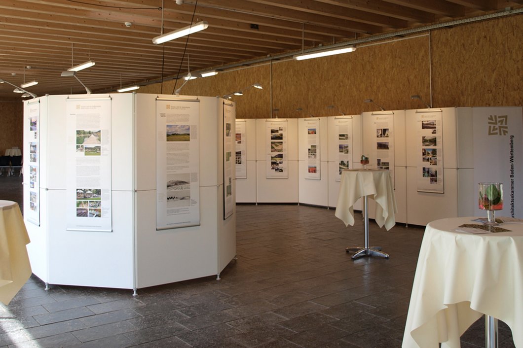 Wanderausstellung: "Grünes Licht für Außenräume"
