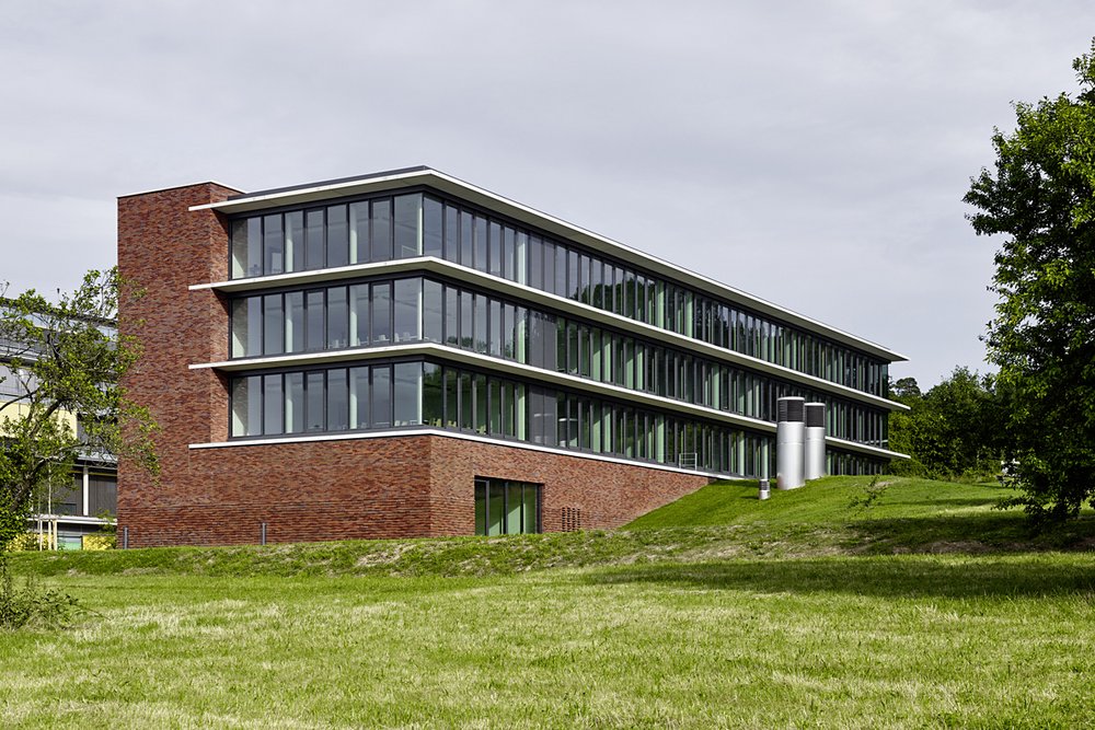 Prämiert beim Beispielhaften Bauen: Institutsgebäude T2 der Hochschule Pforzheim, Pforzheim | Peter W. Schmidt Architekt BDA, Pforzheim | Foto: Stefan Müller