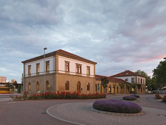 Denkmalgerechte Wiederherstellung Alter Bahnhof Eppingen