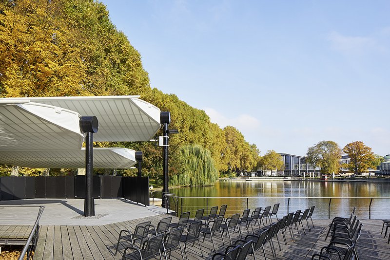 sanierung seebühne im stadtgarten karlsruhe

planung:
thomas fabrinsky
architekt bda
hirschstraße 89
76137 karslruhe
www.fabrinsky.com

bauherr:
amt für hochbau und gebäudewirtschaft
zähringerstraße 61
76133  karlsruhe