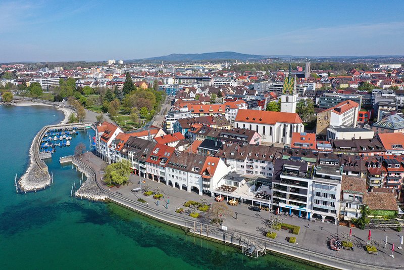Uferpromenade in Friedrichshafen am Bodensee 