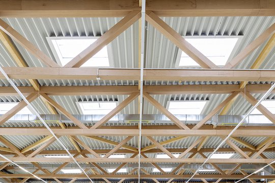 Scherzinger Pumpen. Produktionshalle mit Verwaltungs- und Sozialräumen