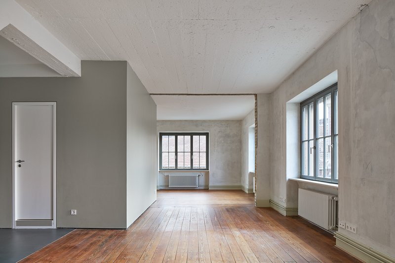 Umbau ehemaliges Pferdeschlachthaus zum Ateliergebäude
Alter Schlachthof 27
76131 Karlsruhe

Planung:
zwo/elf
Alter Schlachthof 15
76131 Karlsruhe
www.zwo-elf.de