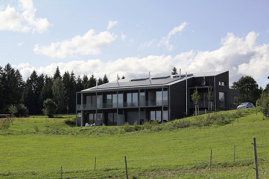 Umbau eines ehemaligen Schulhauses in ein Mehrfamilienhaus