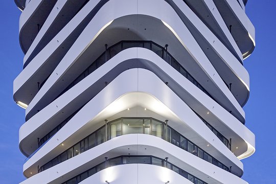 Sky, Wohn- und Geschäftshaus