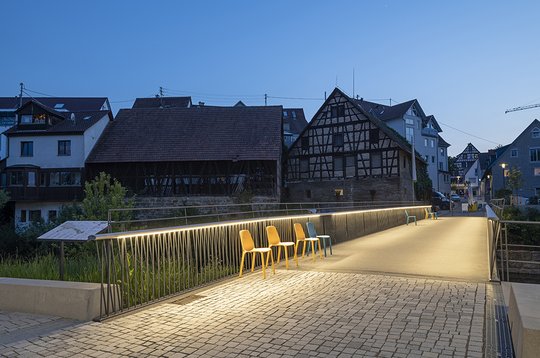 Zollernschlosssteg über die Eyach