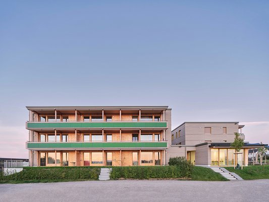 Klimapositives und bezahlbares Wohnen