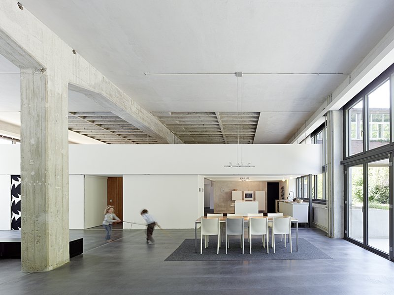 DEU, Stuttgart, Gemeinschaftsprojekt, Fertigstellung: , DIGITAL 100 MB 8 Bit. - ©Zooey Braun; Veroeffentlichung nur gegen Honorar, Urhebervermerk und Beleg / permission required for reproduction, mention of copyright, complimentary copy, FUER WERBENUTZUN