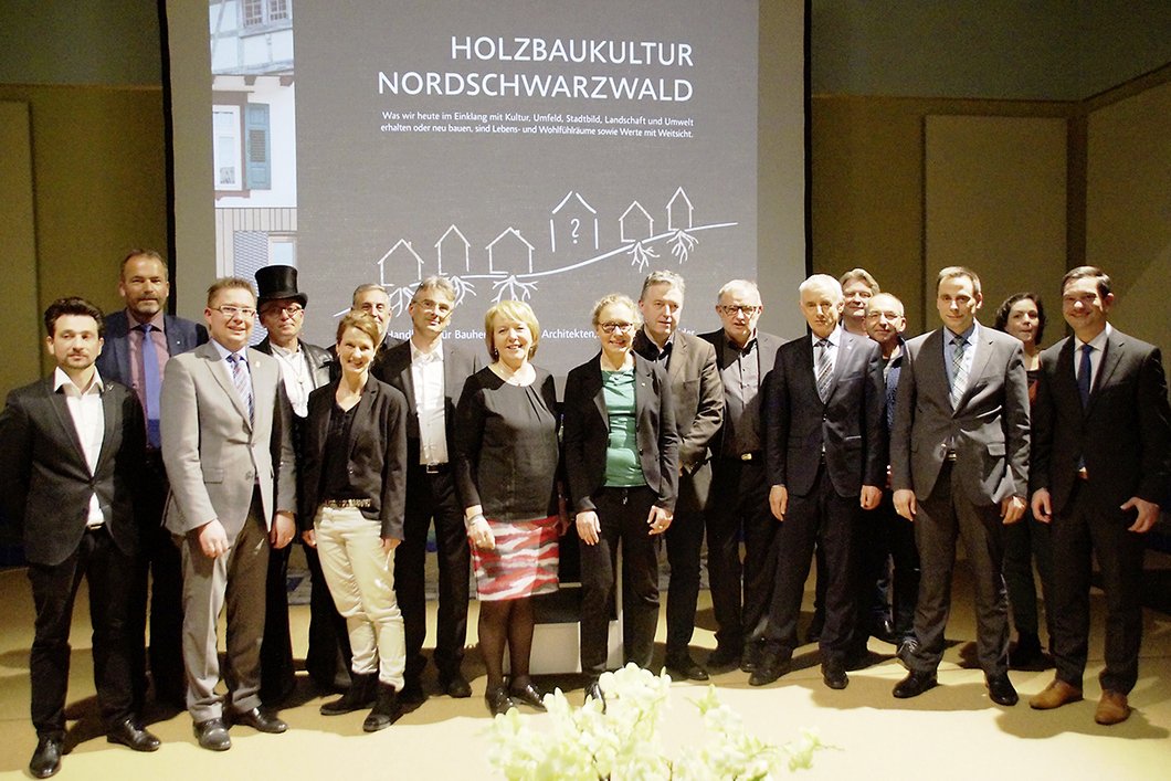 Handbuch "Holzbaukultur Nordschwarzwald" vorgestellt