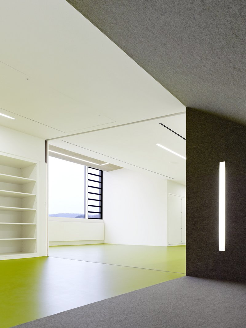 DEU, Winterbach, Schule, Erweiterung der Kernzeitbetreuung, Architekten: Archifaktur, Fertigstellung: 2011 , DIGITAL 100 MB 8 Bit. - ©Zooey Braun; Veroeffentlichung nur gegen Honorar, Urhebervermerk und Beleg / permission required for reproduction, menti