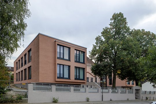 Pflegeheim "Haus zur Dorfschule"