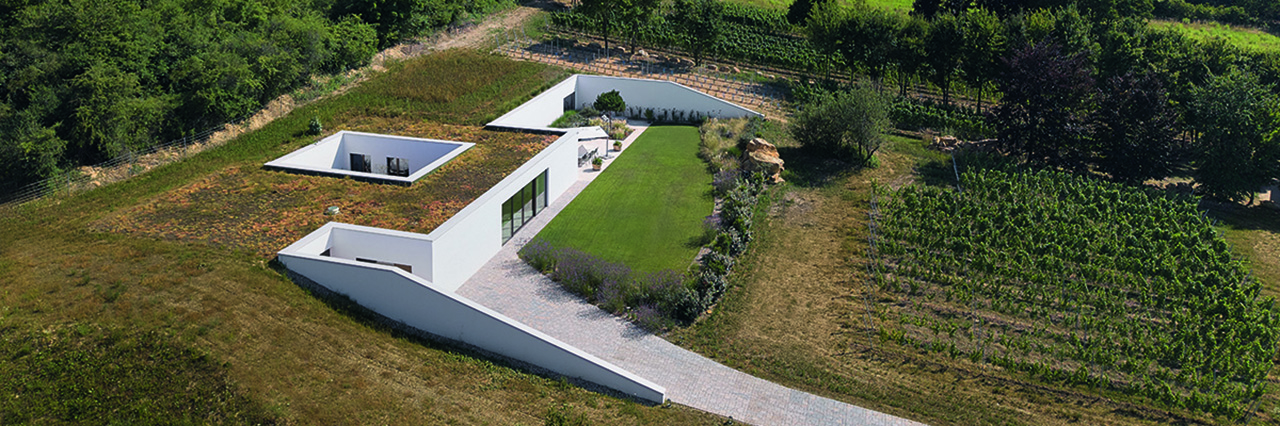 Neubau Whs Klumpp

Architektur:
Henecka Architekten
Hoheneggerstr. 6
76646 Bruchsal
www.he-ar.de