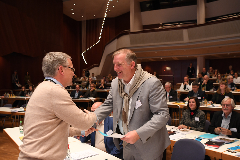 Michael Pauls gratuliert dem Präsidenten zur Wiederwahl