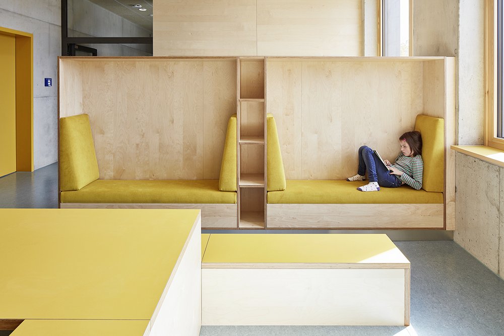 Prämiert beim Beispielhaften Bauen: Erweiterung Pestalozzischule in Passivhausstandard, Freiburg-Haslach | Spiecker Sautter Lauer Architekten PartG mbB, Freiburg im Breisgau | Bettina Roger, Landschaftsarchitektin, Freiburg im Breisgau | Foto: Miguel Babo