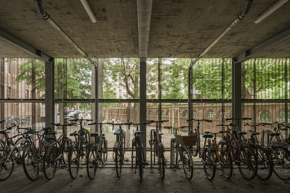 Prämiert beim Beispielhaften Bauen: Pausenbereich Hoepfner Bräu, Karlsruhe-Oststadt | helleckes landschaftsarchitektur Stefan Helleckes, Michaela Uhl Karlsruhe | Projektleiterin in freier Mitarbeit: Maria Schiller, Karlsruhe | Foto: sebastian schels