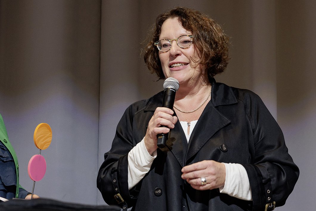Christine Kraayvanger