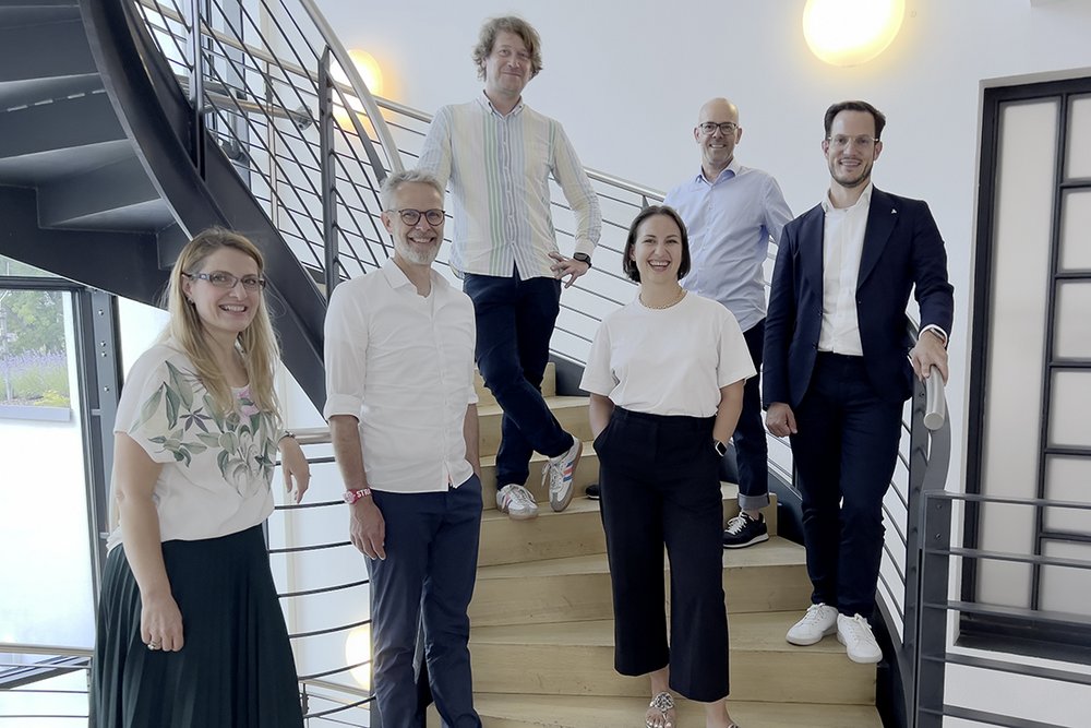 Das Kompetenzteam Bauwirtschaft bei seiner konstituierenden Sitzung am 29. Juni im Haus der Architektinnen und Architekten (v. l.): Nertila Sadikaj, Jens Rannow, Jon Steinfeld, Alya Rapoport, Timm Bauer, Prof. Dr. Claus Nesensohn | Foto: AKBW