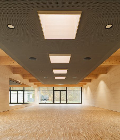 Prämiert beim Beispielhaften Bauen Neckar-Odenwald-Kreis 2024: Der Konditionsraum der Nibelungenkaserne, Walldürn | architekturbüro KLÄRLE, Rolf Klärle Freier Architekt BDA, Bad Mergentheim  | Foto: architekturbüro KLÄRLE